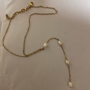 Gold pearl pendant necklace